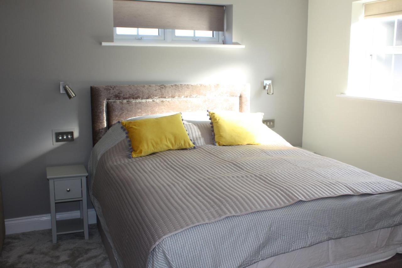 Frinton Escapes Apartment Екстериор снимка